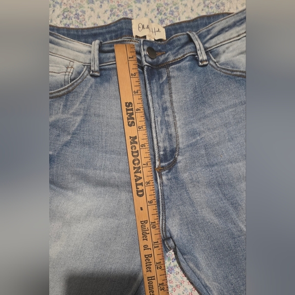 NWT Oli & Hali Star Patch Studded Jeans - Size XL - Price Firm - Picture 10 of 13
